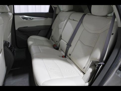 Used 2022 Cadillac XT5 Premium Luxury AWD/4WD image 19