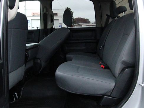 Used 2015 RAM 2500 Tradesman w/ Chrome Appearance Group image 11