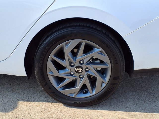 Used 2026 Hyundai Elantra Hybrid FWD image 20