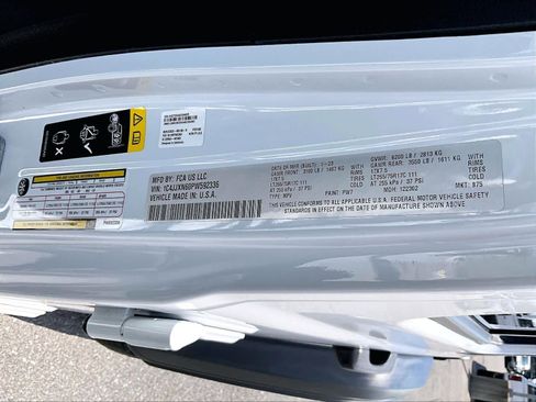 Used 2023 Jeep Wrangler Unlimited image 36