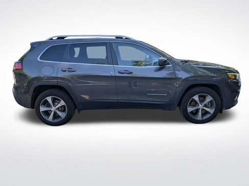 Used 2019 Jeep Cherokee Limited AWD/4WD image 2