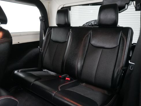 Used 2017 Jeep Wrangler 75th Anniversary image 13