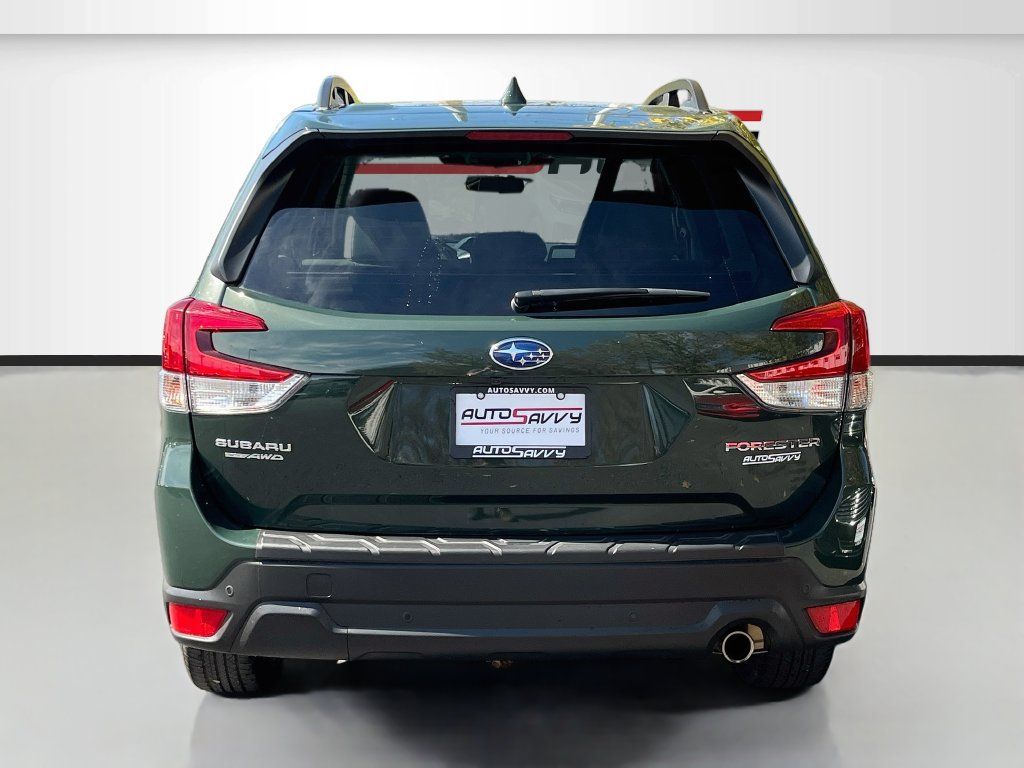 Used 2022 Subaru Forester Limited AWD/4WD image 6