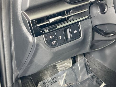 Used 2026 Kia Sportage EX FWD image 10