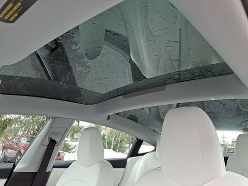 Used 2025 Tesla Model 3 Long Range image 15