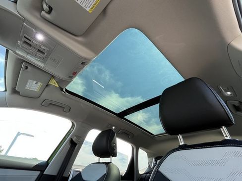 New 2026 Volkswagen Taos SEL AWD/4WD image 25