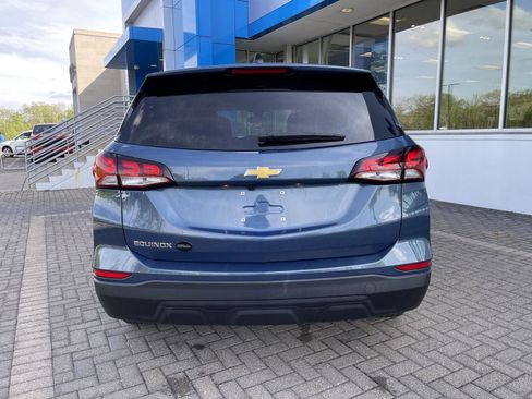 Used 2024 Chevrolet Equinox LS w/ LS Convenience Package FWD image 4