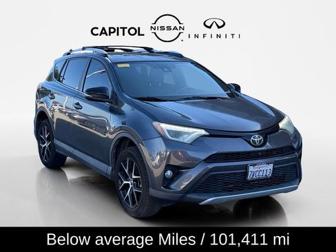 Used 2016 Toyota RAV4 SE image 3
