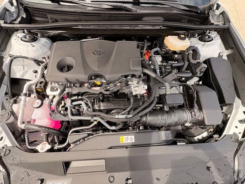 Used 2026 Toyota Camry SE FWD image 30