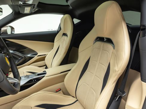 Certified 2025 Ferrari 12Cilindri image 34