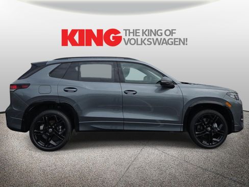 New 2026 Volkswagen Tiguan SE R-Line AWD/4WD image 2
