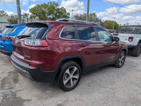Used 2019 Jeep Cherokee Limited image 4