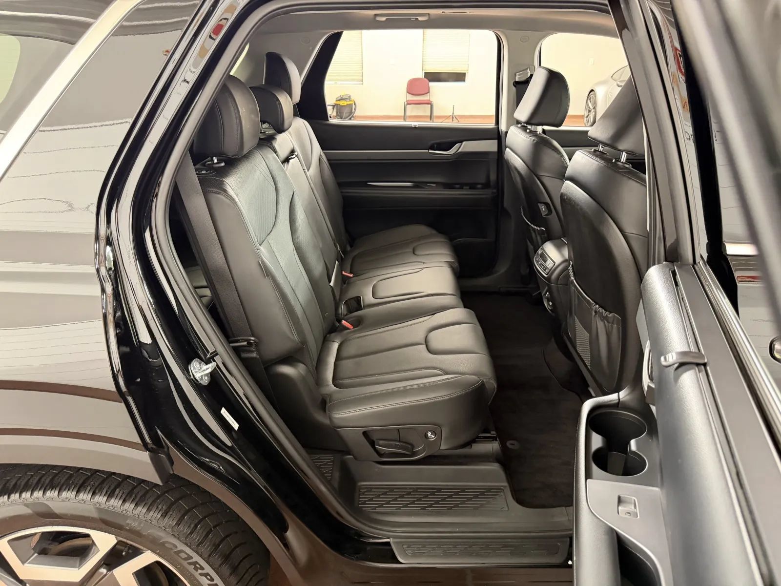 Used 2025 Hyundai Palisade SEL AWD/4WD image 34