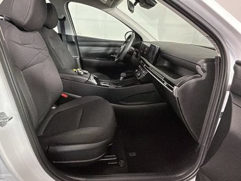 Certified 2025 Hyundai Tucson SE AWD/4WD image 30