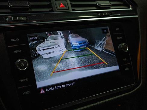 Used 2019 Volkswagen Tiguan SE image 20