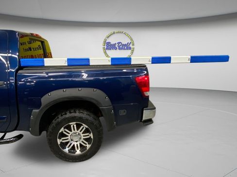 Used 2012 Nissan Titan SV w/ SV Premium Utility Pkg AWD/4WD image 31