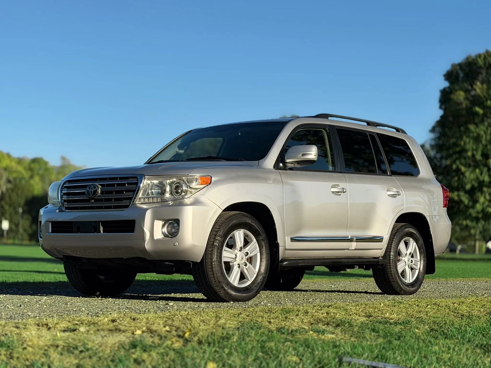 Used 2013 Toyota Land Cruiser AWD/4WD image 40