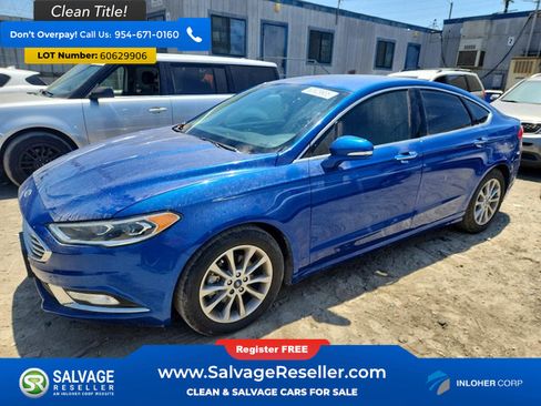 Used 2017 Ford Fusion SE w/ Fusion SE Technology Package FWD image 1
