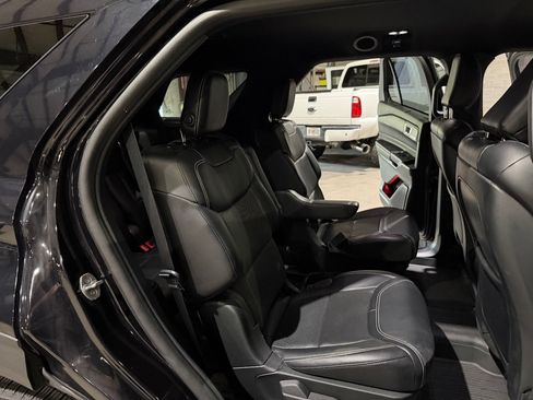 Used 2020 Ford Explorer ST AWD/4WD image 23