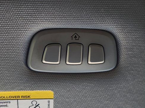 Used 2021 Ford F150 Lariat image 16