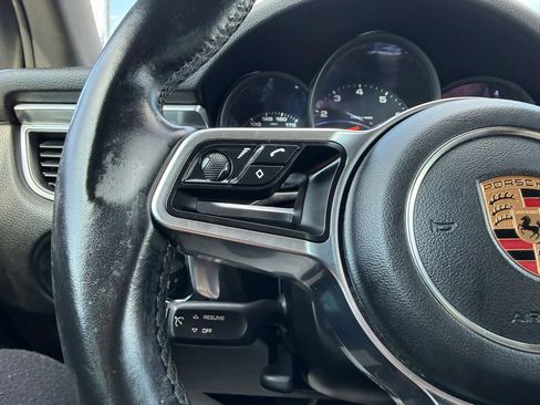 Used 2017 Porsche Macan AWD/4WD image 31
