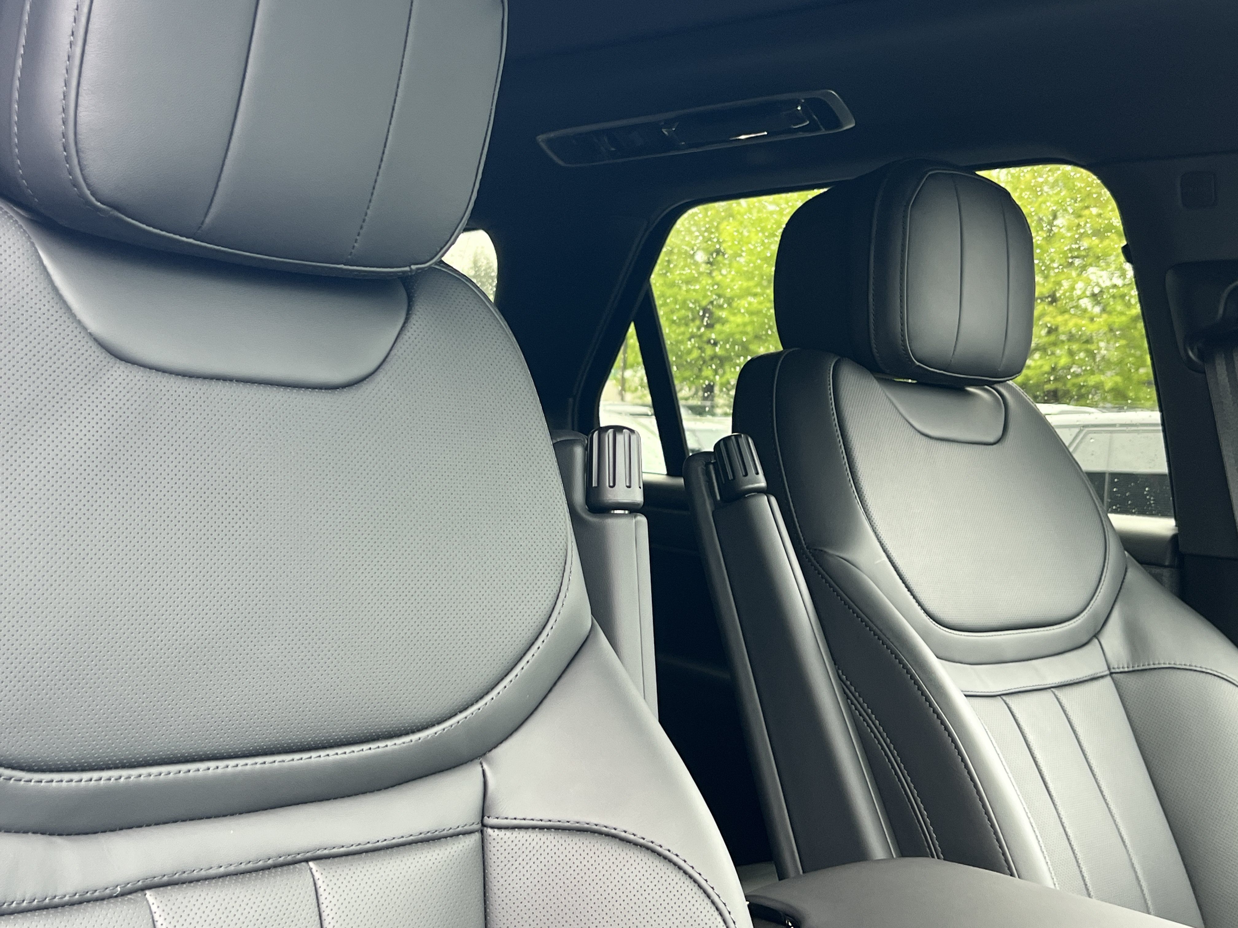 New 2025 Land Rover Range Rover Sport Dynamic SE AWD/4WD image 13