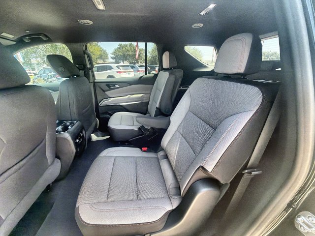 Certified 2026 Chevrolet Traverse LT w/ Driver Confidence Package FWD image 24