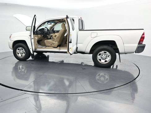 Used 2009 Toyota Tacoma PreRunner w/ SR5 Pkg #2 RWD image 37