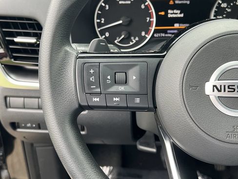Used 2021 Nissan Rogue SV FWD image 10