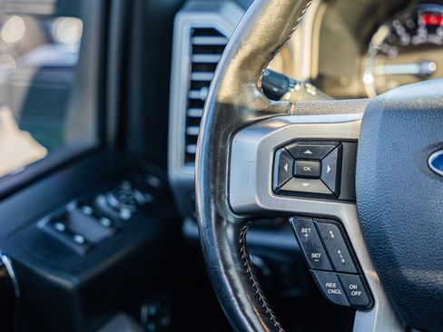 Certified 2019 Ford F450 Platinum w/ Platinum Ultimate Package image 33