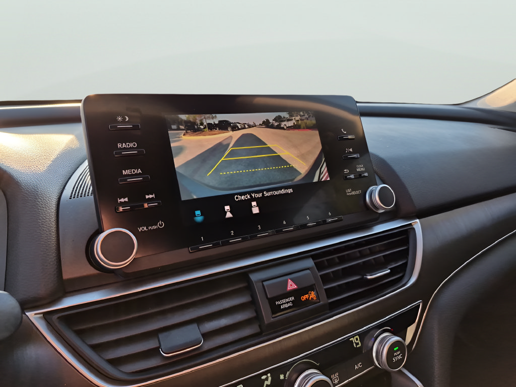 Used 2019 Honda Accord LX image 24