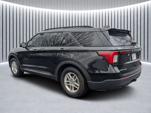 Used 2025 Ford Explorer Active image 7