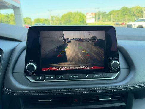 Certified 2023 Nissan Rogue S FWD image 21