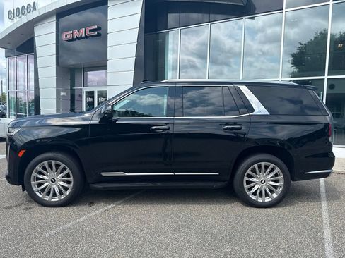 Used 2024 Cadillac Escalade Premium Luxury w/ Performance Package AWD/4WD image 4