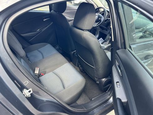 Used 2018 Toyota Yaris iA FWD image 17