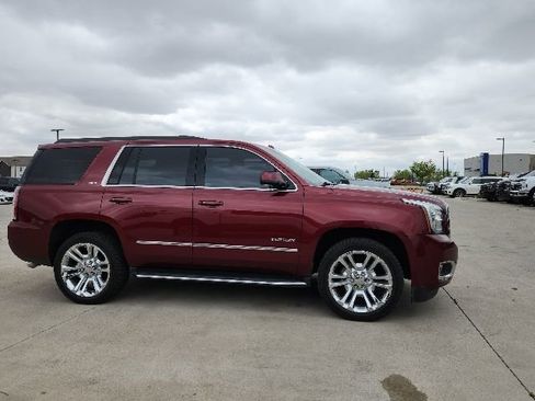 Used 2019 GMC Yukon SLT w/ Premium Edition AWD/4WD image 2