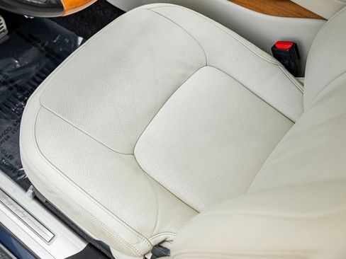 Used 2021 Land Rover Range Rover Autobiography image 15