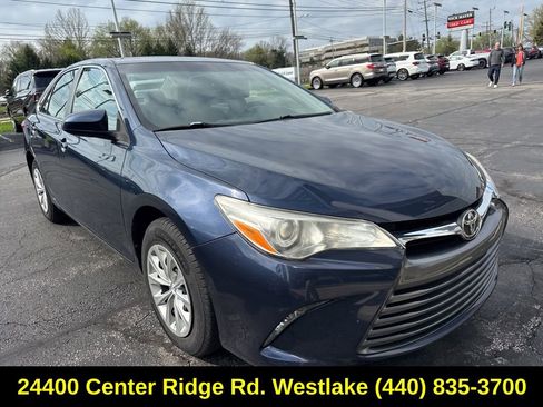 Used 2017 Toyota Camry XLE image 4