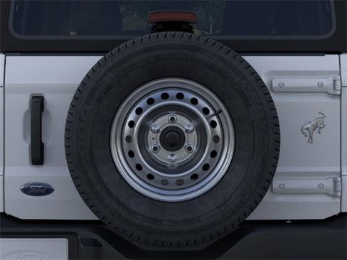 New 2025 Ford Bronco 4-Door image 24