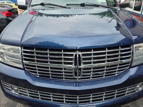 Used 2014 Lincoln Navigator 4WD image 11