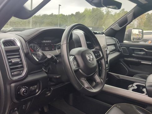 Used 2022 RAM 1500 Laramie AWD/4WD image 13