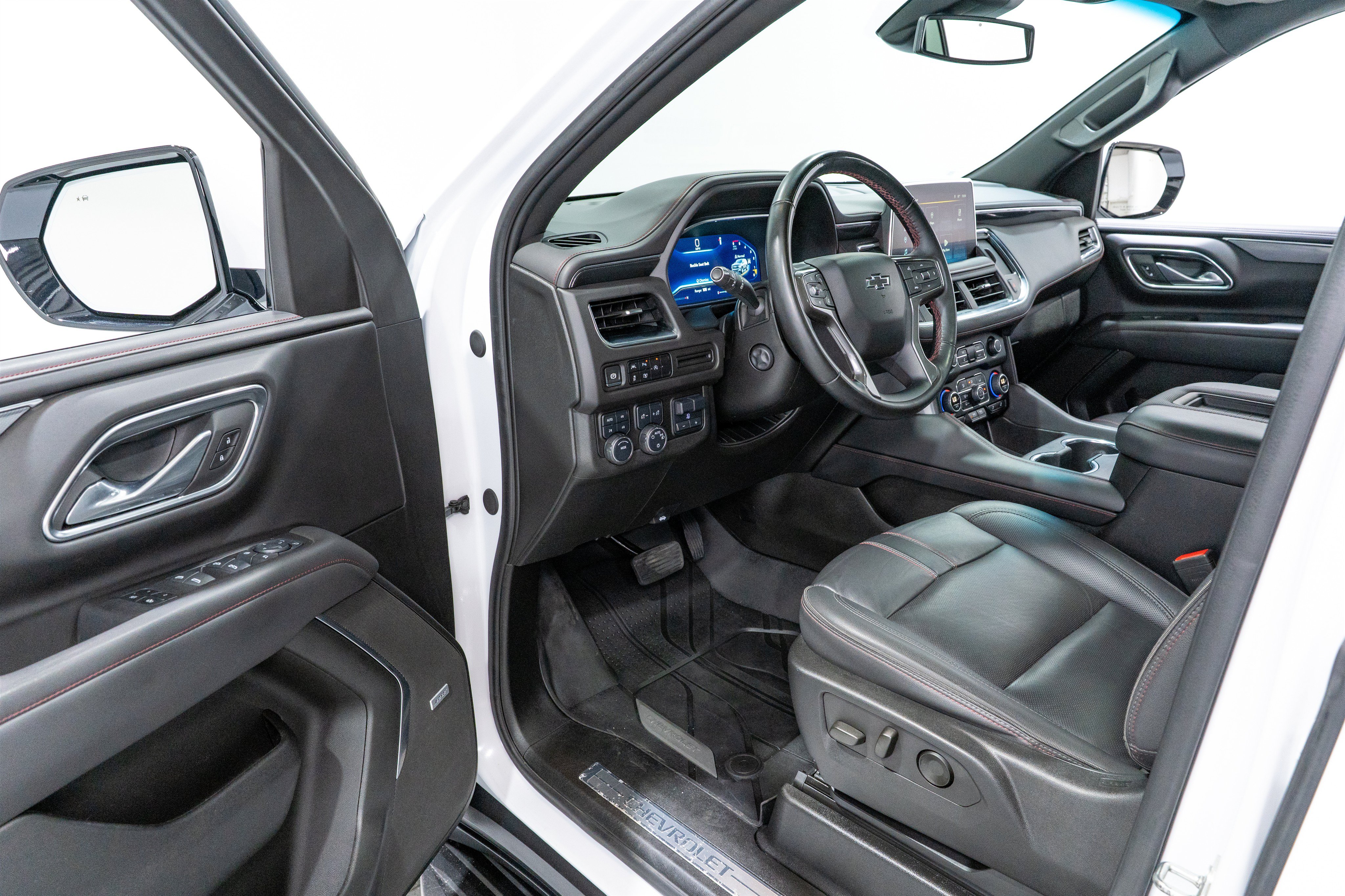 Used 2024 Chevrolet Tahoe RST w/ Luxury Package AWD/4WD image 12