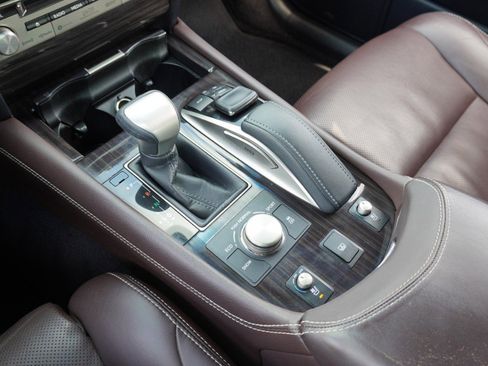 Used 2017 Lexus LS 460 image 20