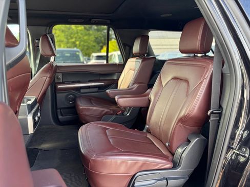 Used 2022 Ford Expedition Max Limited AWD/4WD image 17