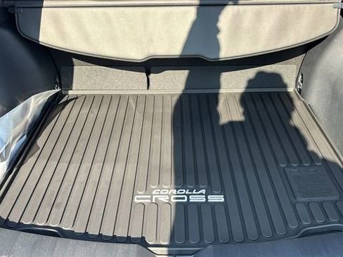 New 2026 Toyota Corolla Cross LE w/ Moonroof Package image 31