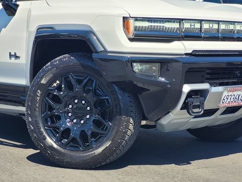 Used 2025 GMC Hummer EV 2X AWD/4WD image 9