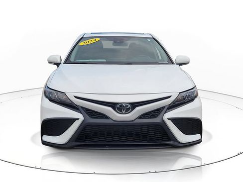 Used 2024 Toyota Camry SE FWD image 2