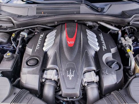 Used 2014 Maserati Quattroporte GTS RWD image 31