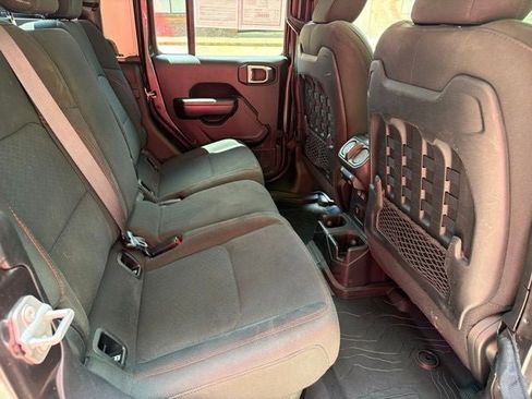 Used 2021 Jeep Gladiator Rubicon AWD/4WD image 27