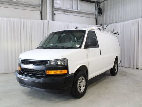 Used 2022 Chevrolet Express 2500 w/ Driver Convenience Package RWD image 37